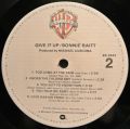 Bonnie Raitt-Give It Up
