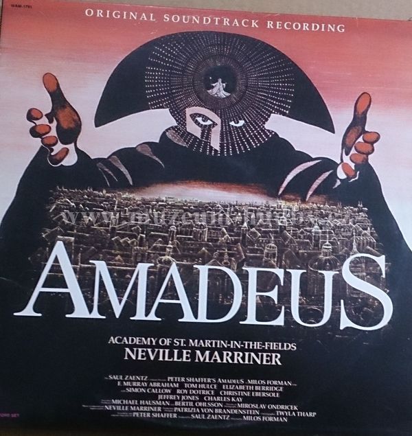 Neville Marriner Presents Wolfgang Amadeus Mozart