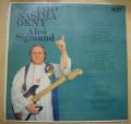Aleš Sigmund-Pod Našima Okny (Známé A Oblíbené Lidové Melodie Z Čech, Moravy A Slovenska)