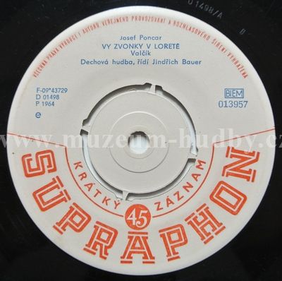 Dechová Hudba, Řídí Jindřich Bauer