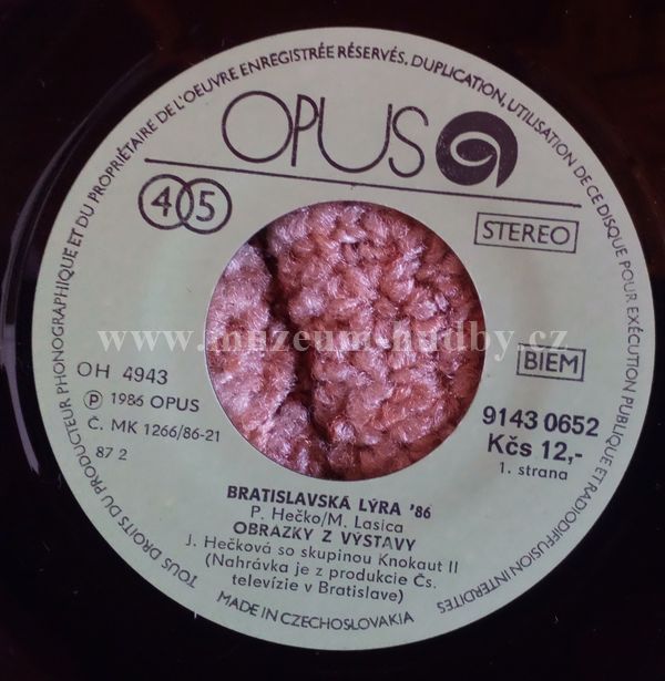 Júlia Hečková So Skupinou Knokaut II / Midi