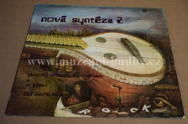 Jazzový Orchestr Čs. Rozhlasu a M. Efekt řídí Kamil Hála