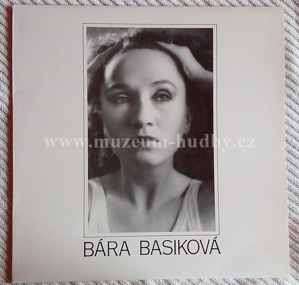 Bára Basiková