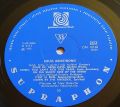 Louis Armstrong-Hraje A Zpívá Louis Armstrong