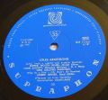 Louis Armstrong-Hraje A Zpívá Louis Armstrong