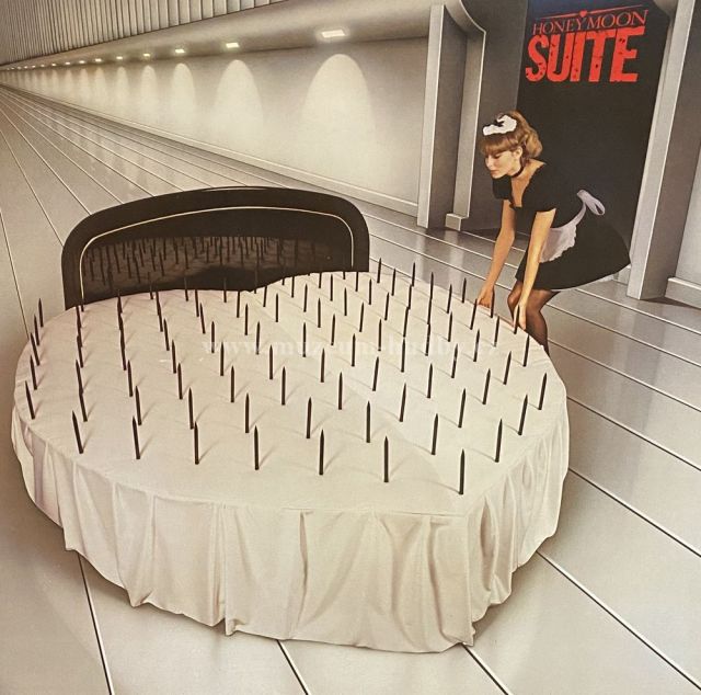 Honeymoon Suite