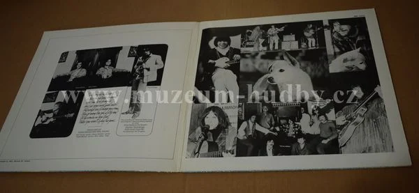 Neil Young With Crazy Horse - Obrázek 2