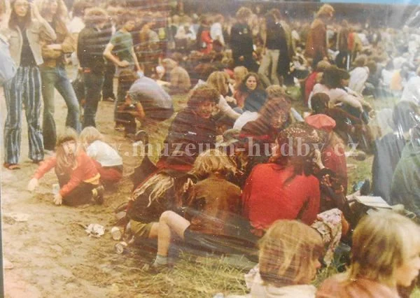 Pink Floyd / Soft Machine / Flock / Byrds / T. Rex / Jefferson Airplane / Country Joe McDonald / Canned Heat - Obrázek 5